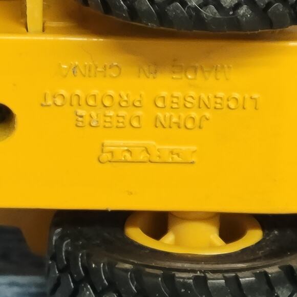Vtg Ertl Diecast John Deere 744H Wheel Loader 1/50 scale 1998 Toy farm yellow - Picture 8 of 8